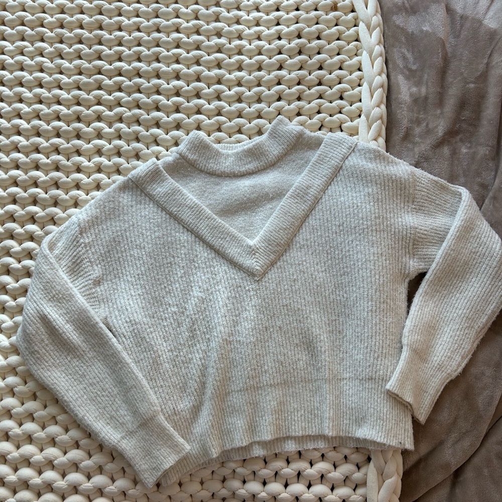 Mango Cream V-Neck Sweater